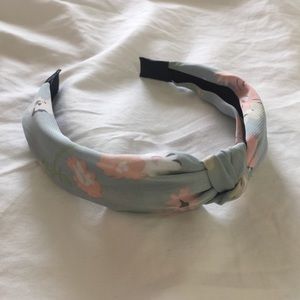 KNOTTED FLORAL HEADBAND :: FREE WITH PURCHASE
